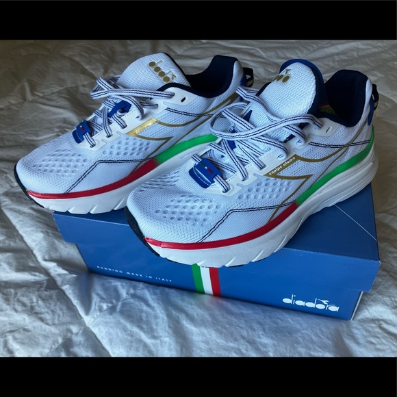 Brand new in box, Women's Diadora Equipe Atomo running shoes, 8.5/EU 40 - Picture 6 of 10